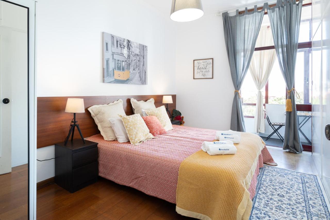 Cozy Sunny Flats By Hostwise Apartment Porto Bagian luar foto