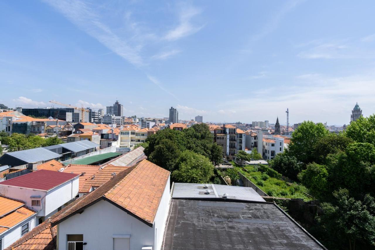 Cozy Sunny Flats By Hostwise Apartment Porto Bagian luar foto