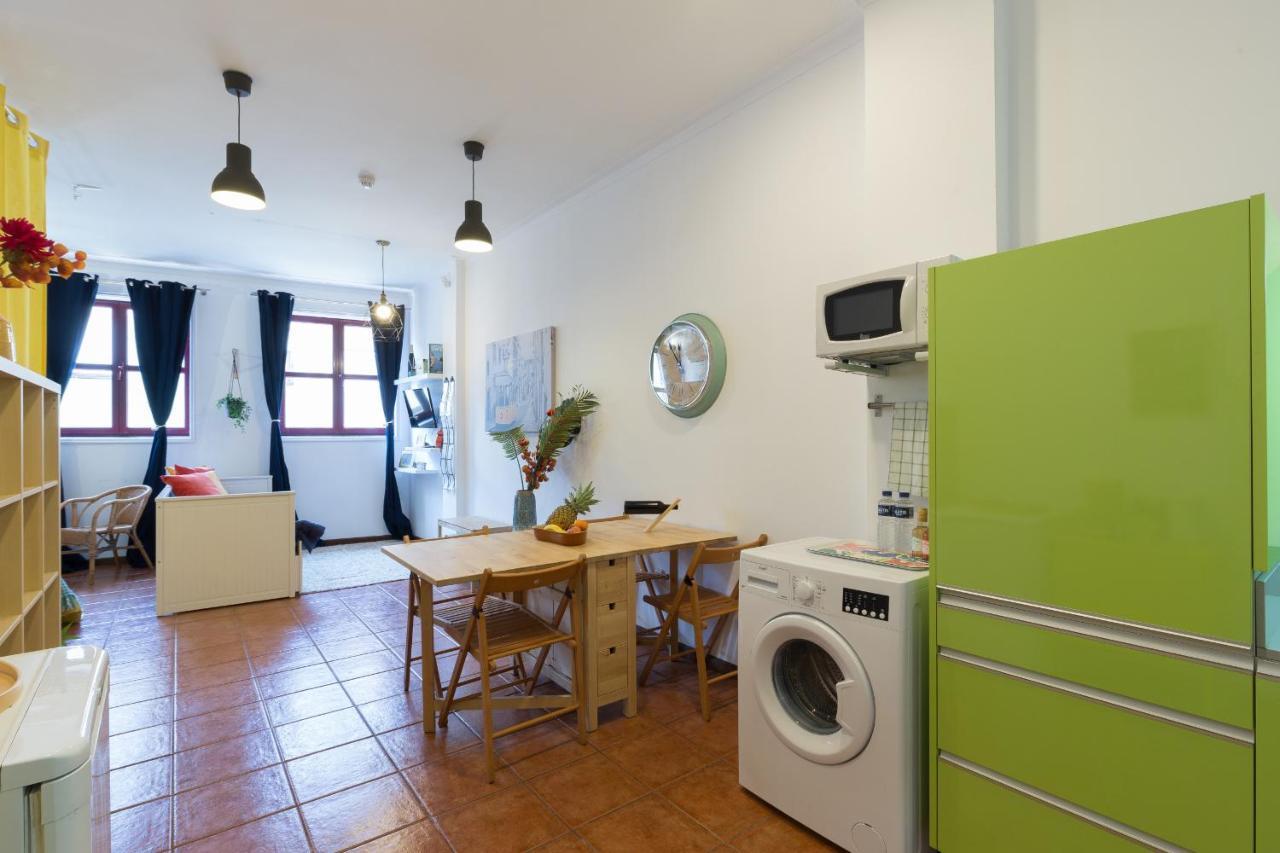 Cozy Sunny Flats By Hostwise Apartment Porto Bagian luar foto