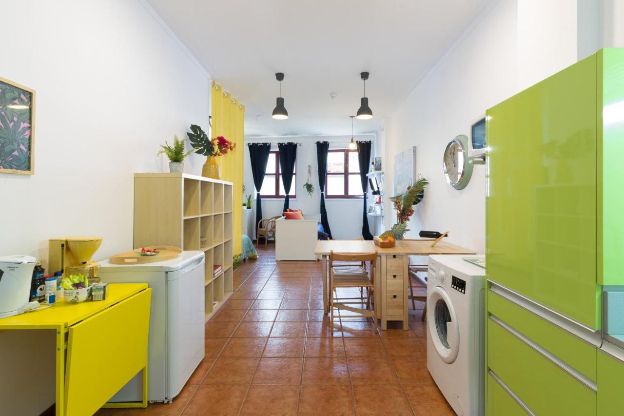 Cozy Sunny Flats By Hostwise Apartment Porto Bagian luar foto