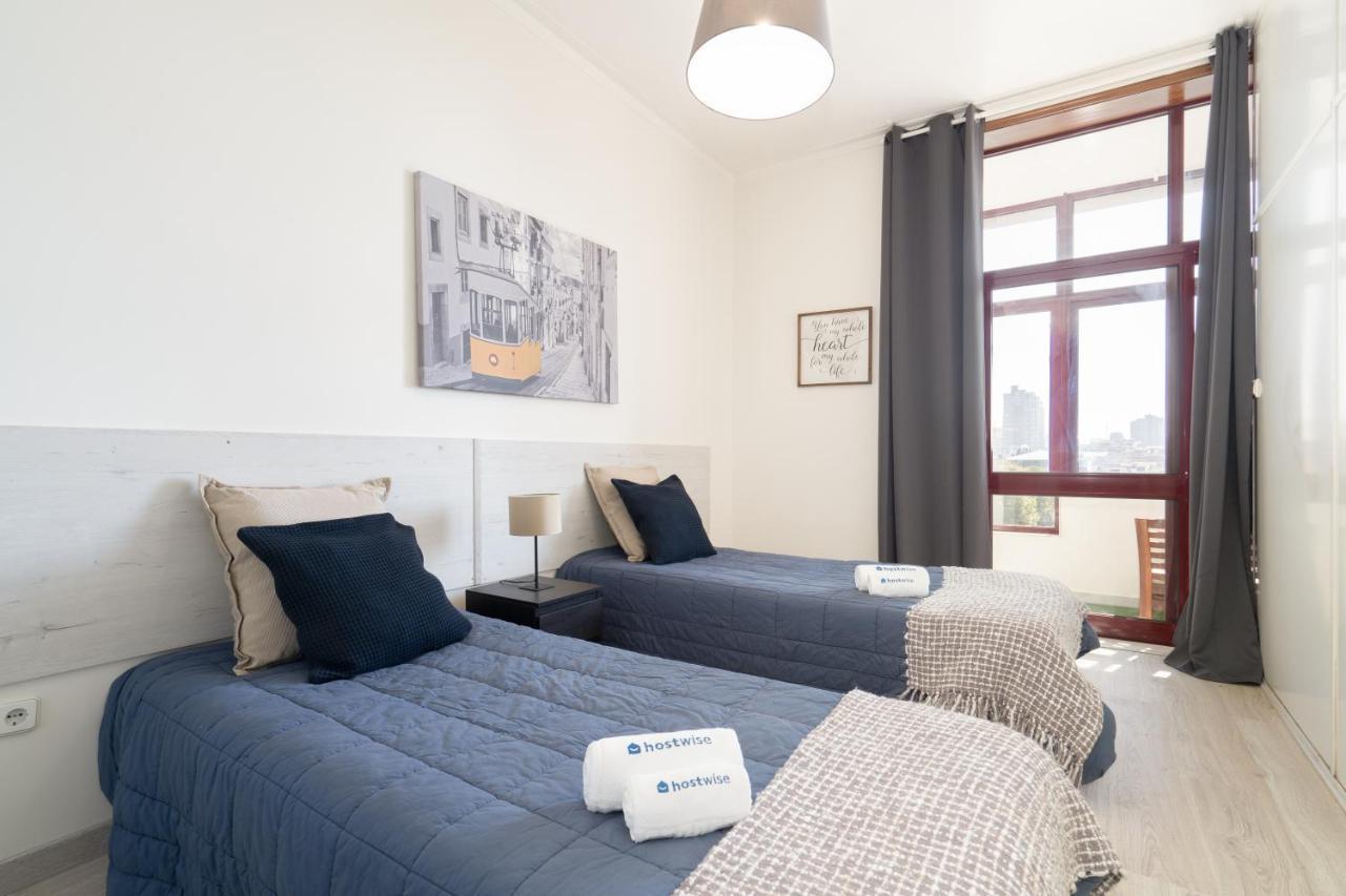Cozy Sunny Flats By Hostwise Apartment Porto Bagian luar foto