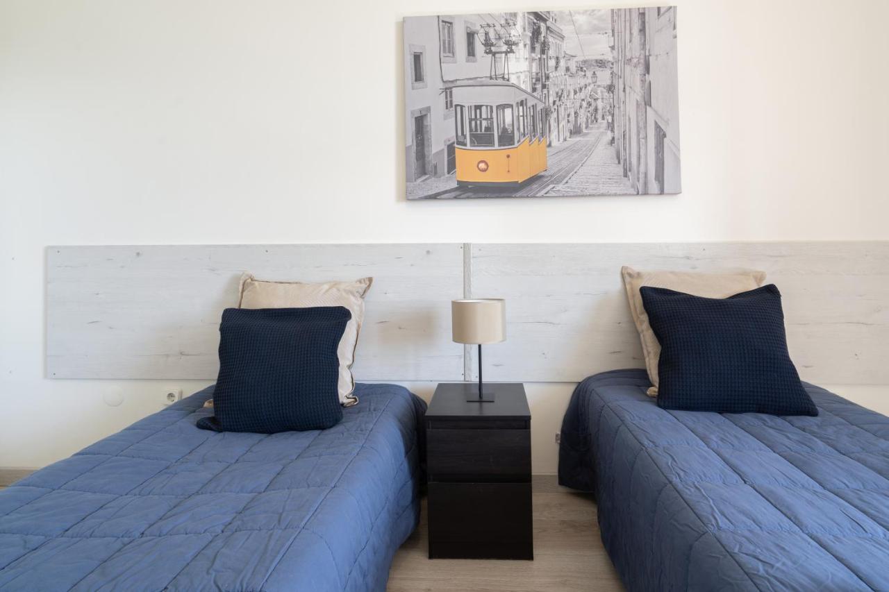 Cozy Sunny Flats By Hostwise Apartment Porto Bagian luar foto