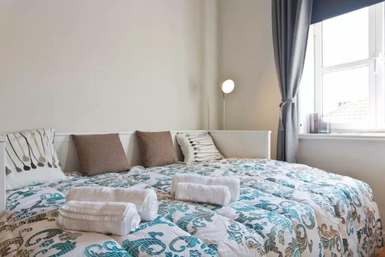 Cozy Sunny Flats By Hostwise Apartment Porto Bagian luar foto