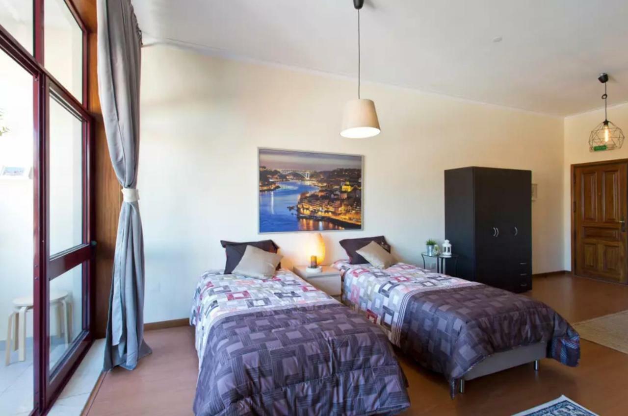Cozy Sunny Flats By Hostwise Apartment Porto Bagian luar foto