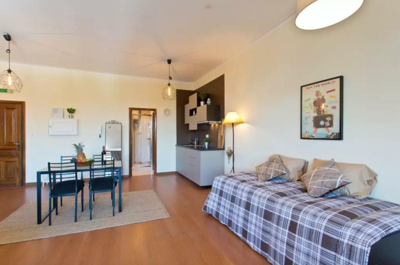 Cozy Sunny Flats By Hostwise Apartment Porto Bagian luar foto