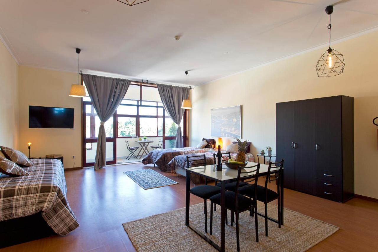 Cozy Sunny Flats By Hostwise Apartment Porto Bagian luar foto