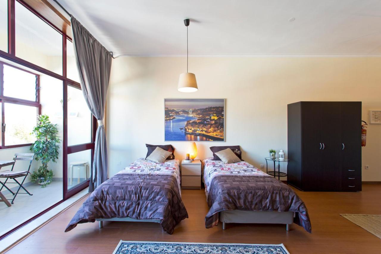 Cozy Sunny Flats By Hostwise Apartment Porto Bagian luar foto
